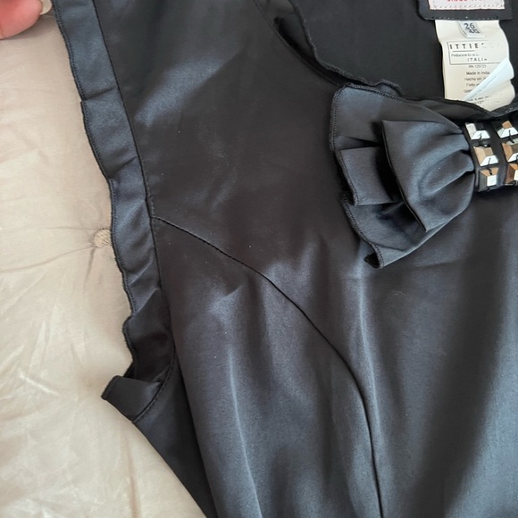 FIORUCCI Satin sleeveless Mini Dress with embellished bow ruffles & logo belt - Picture 14 of 15